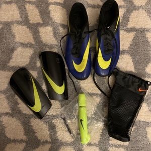 Nike soccer bundle